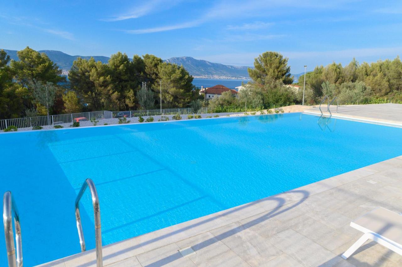 Malo More Resort Trogir Exterior foto